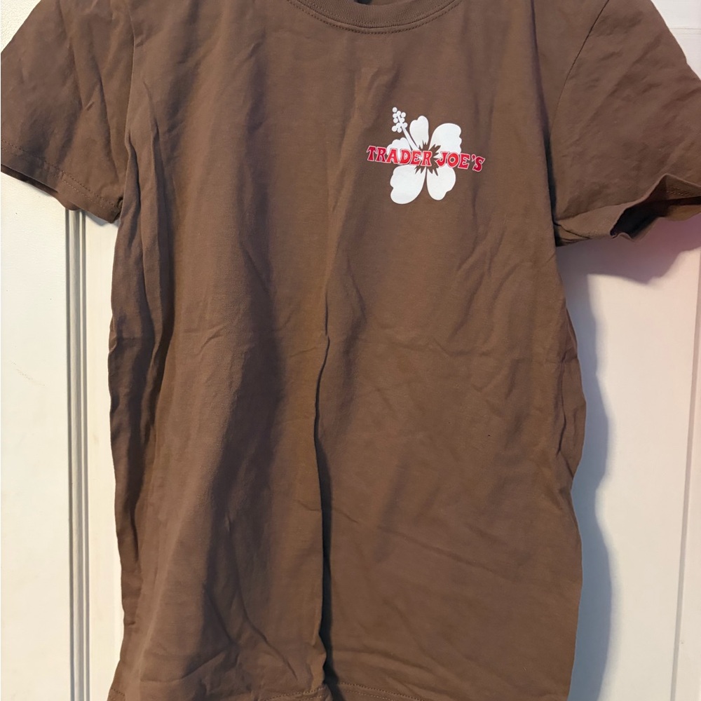 Trader Joe's Brown Short Sleeve Tee